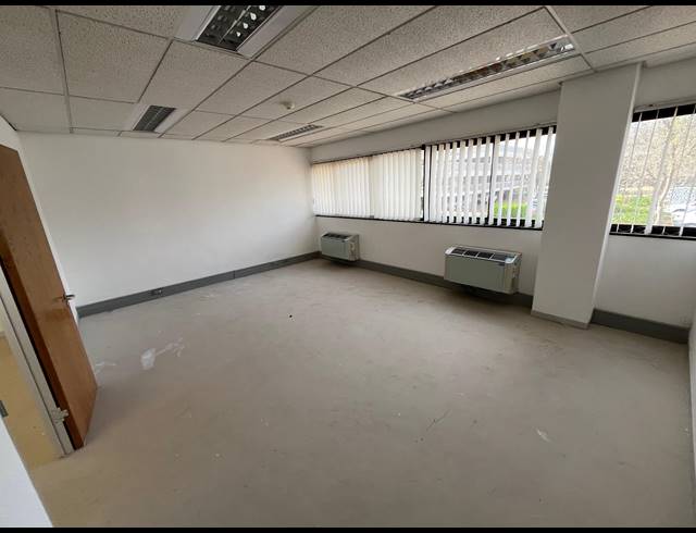324M² OFFICE TO LET IN PINELANDS